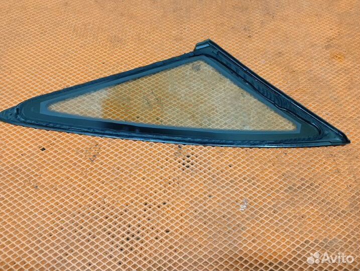 Стекло боковое Audi A6 C6 4F AUK 2006