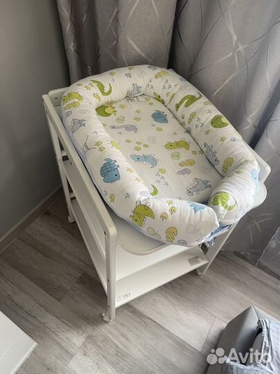 Пеленальный столик