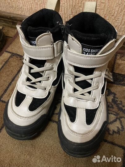 Продам ботинки подростковые