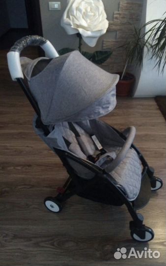 Прогулочная коляска