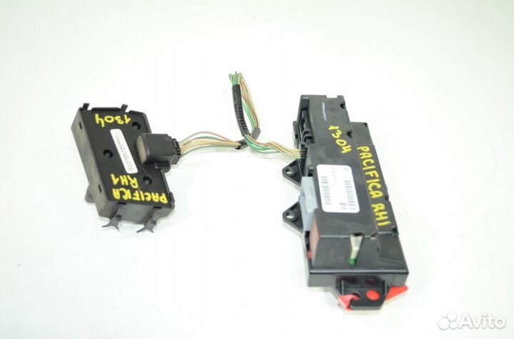 Блок управления стеклоподъемниками передний правый