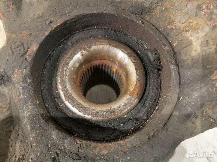 Кулак поворотный передний левый Ford Mondeo Iv