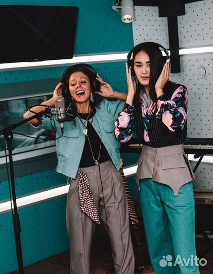 Запись песни в студии звукозаписи IVA Records