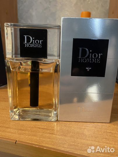 Продам парфюм