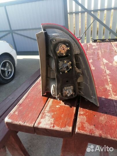 Фанари задние тойота каролла филдер