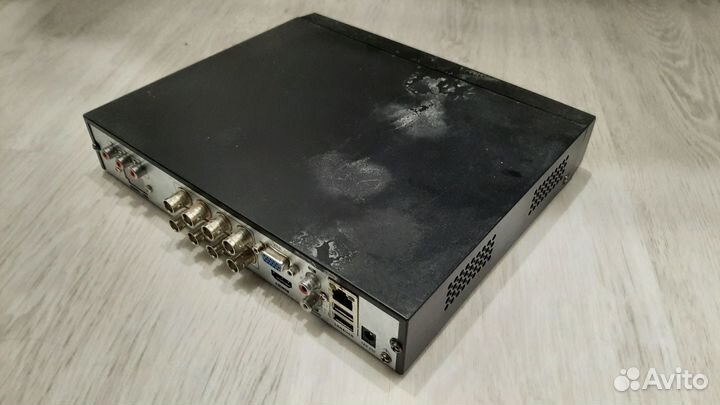 Видеорегистратор HVR гибридный Hikvision 8 каналов