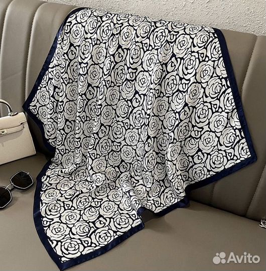 Шелковый платок на голову, шею летний, 70х70