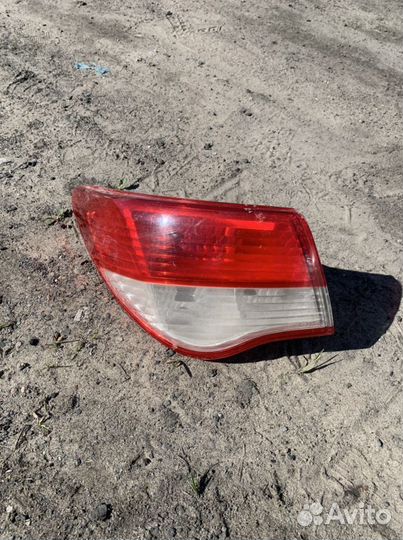 Фонарь левый Nissan Almera G15 с дефектом