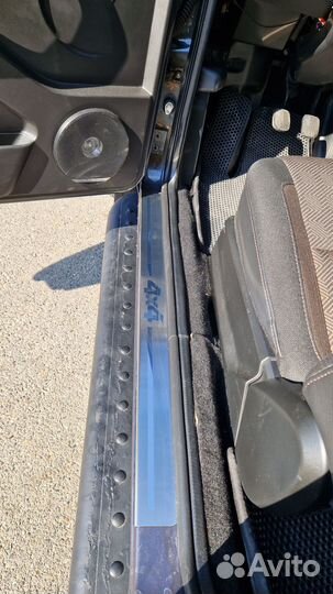 Накладки порогов Нива 2121, нержавейка