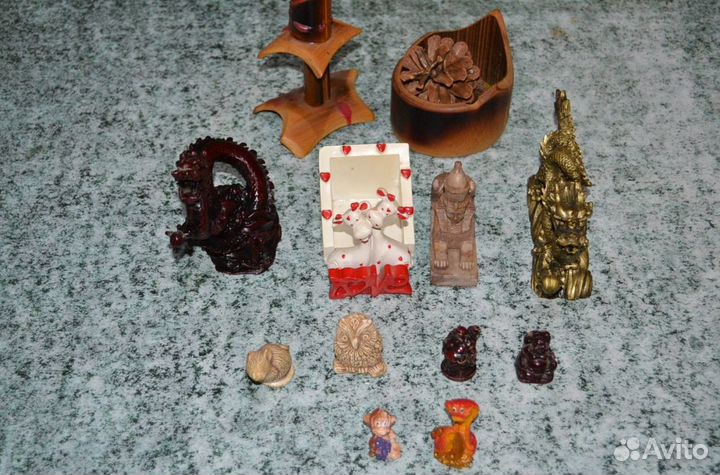 Фигурки и статуэтки для интерьера