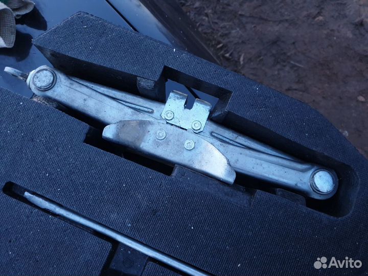 Инструмент ложемент infiniti g v36 g25 g35 g37