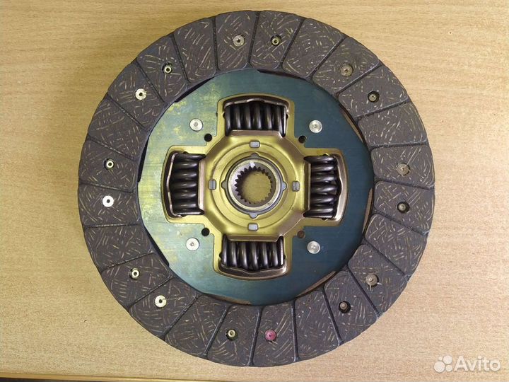 Диск сцепления mitsubishi pajero 2 6G72 12v