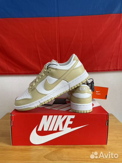 Кроссовки Nike Dunk Low Team Gold and White