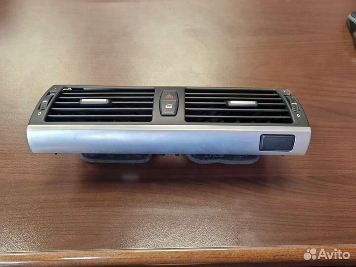 Дефлектор воздушный центральный BMW X5 E70