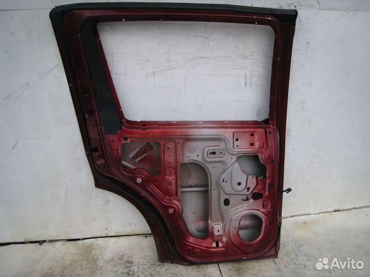 Дверь задняя Лев. Ниссан Патфайндер 2005г 2.5л