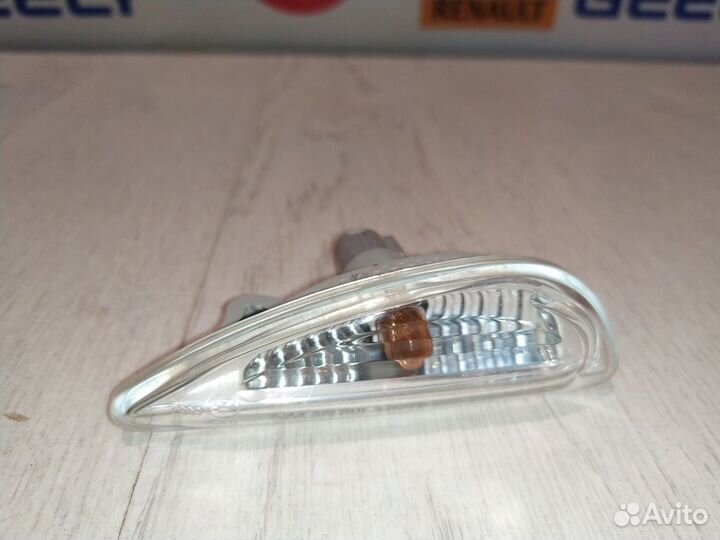 Повторитель поворотника в Крыло в Зеркало Hyundai