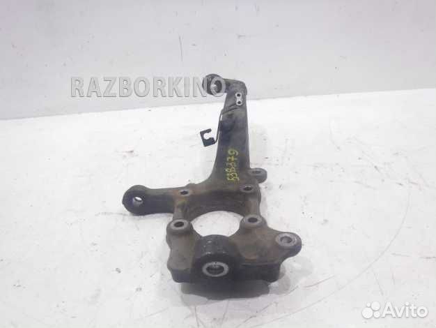 Кулак передний правый