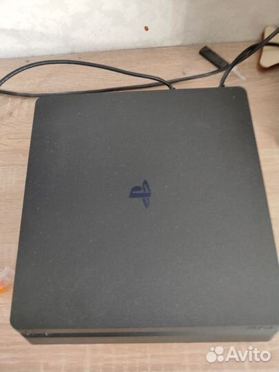 Sony PS4 slim