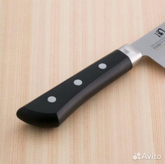 Нож кухонный KAI Akane Santoku 165мм Япония