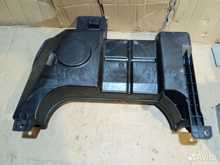 Сабвуфер Infiniti QX56