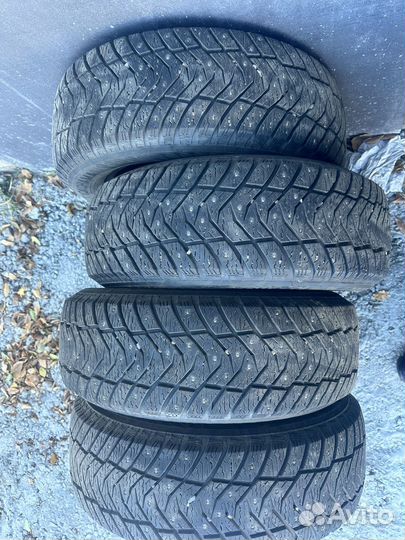 Yokohama Ice Guard IG65 215/60 R16