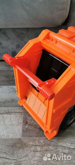 Машина игрушечная 