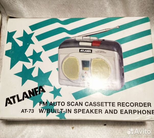 Кассетный плеер новый пишущий с радио