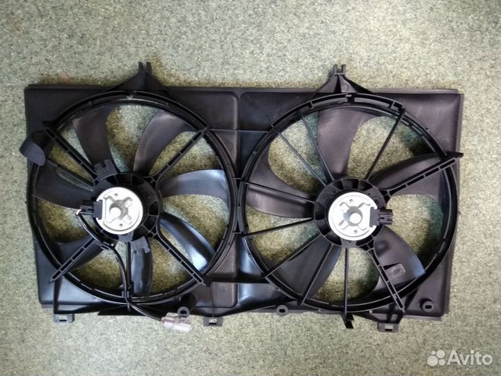 Тойота Камри 40 2006 - диффузор радиатора