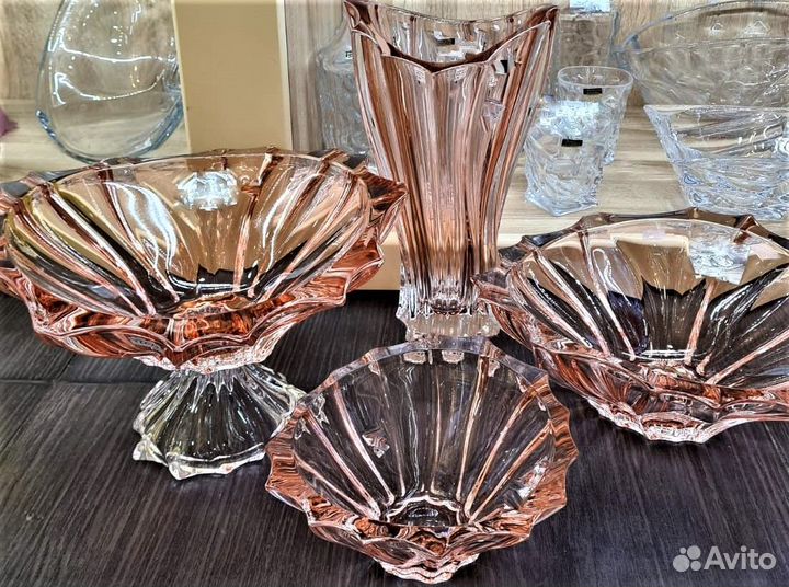 Ваза 40 см для цветов на ножке. Plantica Чехия