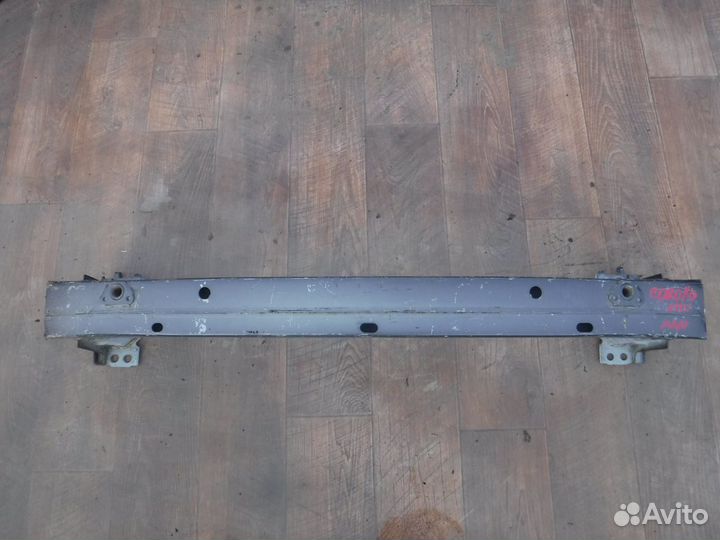 Усилитель переднего бампера Toyota Corolla 150