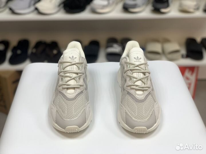 Кроссовки Adidas Ozweego