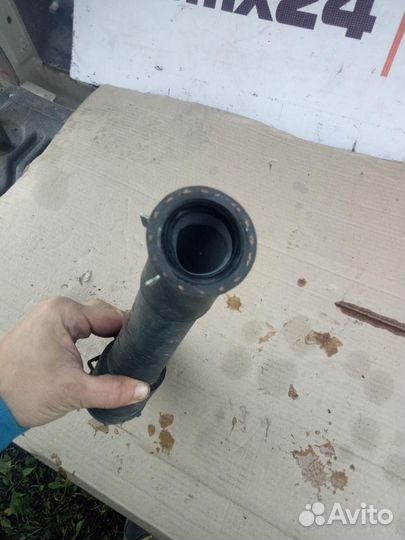 Патрубок радиатора Toyota Avensis II 2003-2008