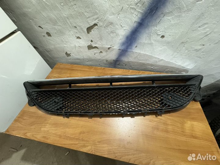 Нижняя решетка бампера e class 213