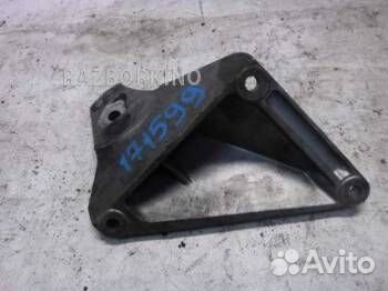 Кронштейн двигателя 22116758419