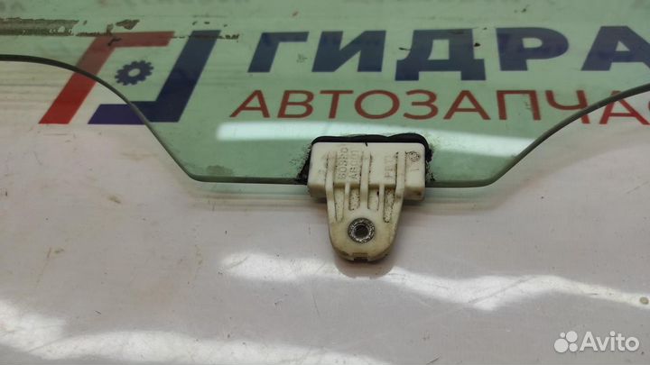 Стекло двери передней правой Infiniti M35 80300-EH