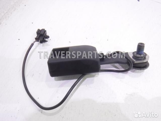 Замок заднего ремня безопасности