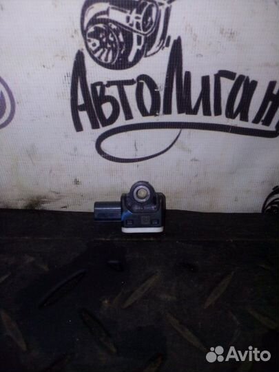 Датчик airbag Ford Focus 3 хэтчбек xqda 2012