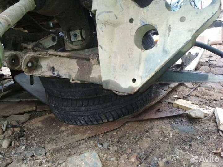 Подрамник Mercedes-Benz Vito W638