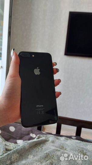 iPhone 8 Plus, 64 ГБ