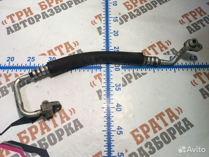 Ниссан Трубка / шланг кондиционера воздуха