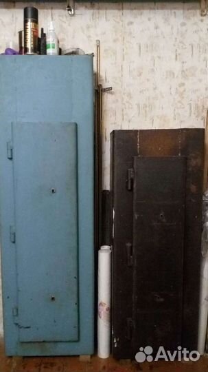 Сейф металлический