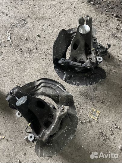 Кулак поворотный передний bmw f30 f32 f34