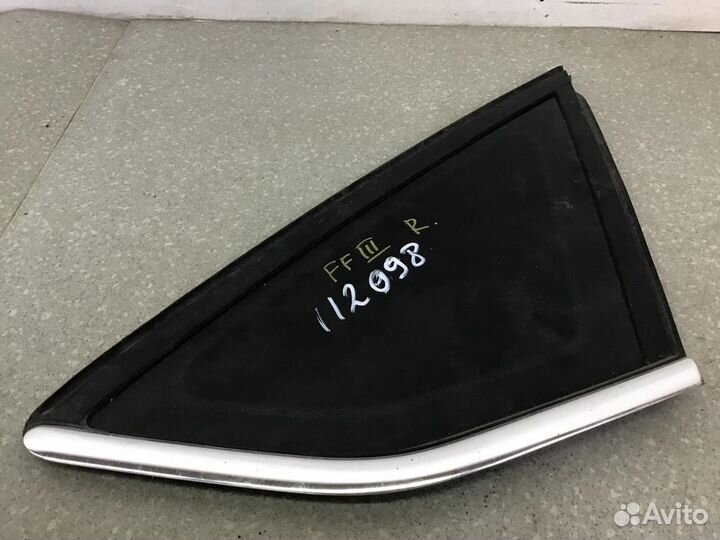 Стекло кузовное глухое правое Ford Focus III 2011