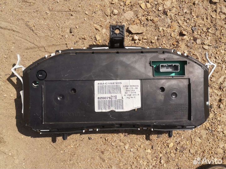 Панель приборов Renault Meganе 2