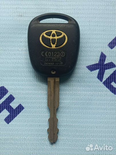 Ключ зажигания Тойота
