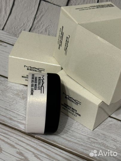 MAC Увлажняющий гель для комб.кожи 50мл