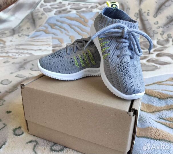 Кроссовки детские 25