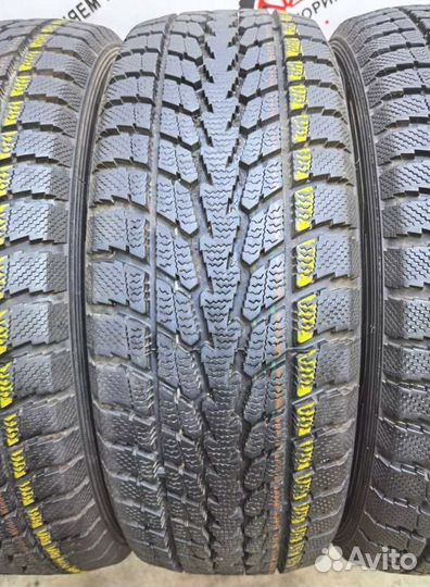Toyo Tranpath A/T 215/60 R17 96Q