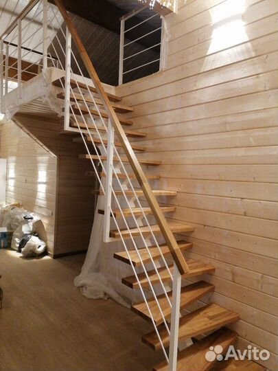 Лестница из металла