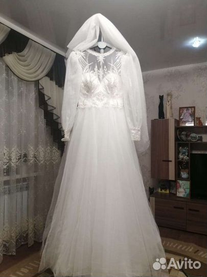 Свадебное платье